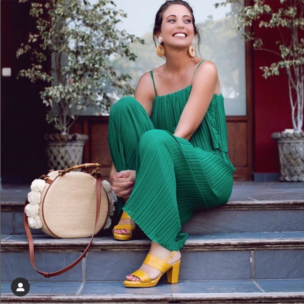 Talia Benson Kelly Green Pleated Wide Leg Jumpsuit Spaghetti Strap Flutter L